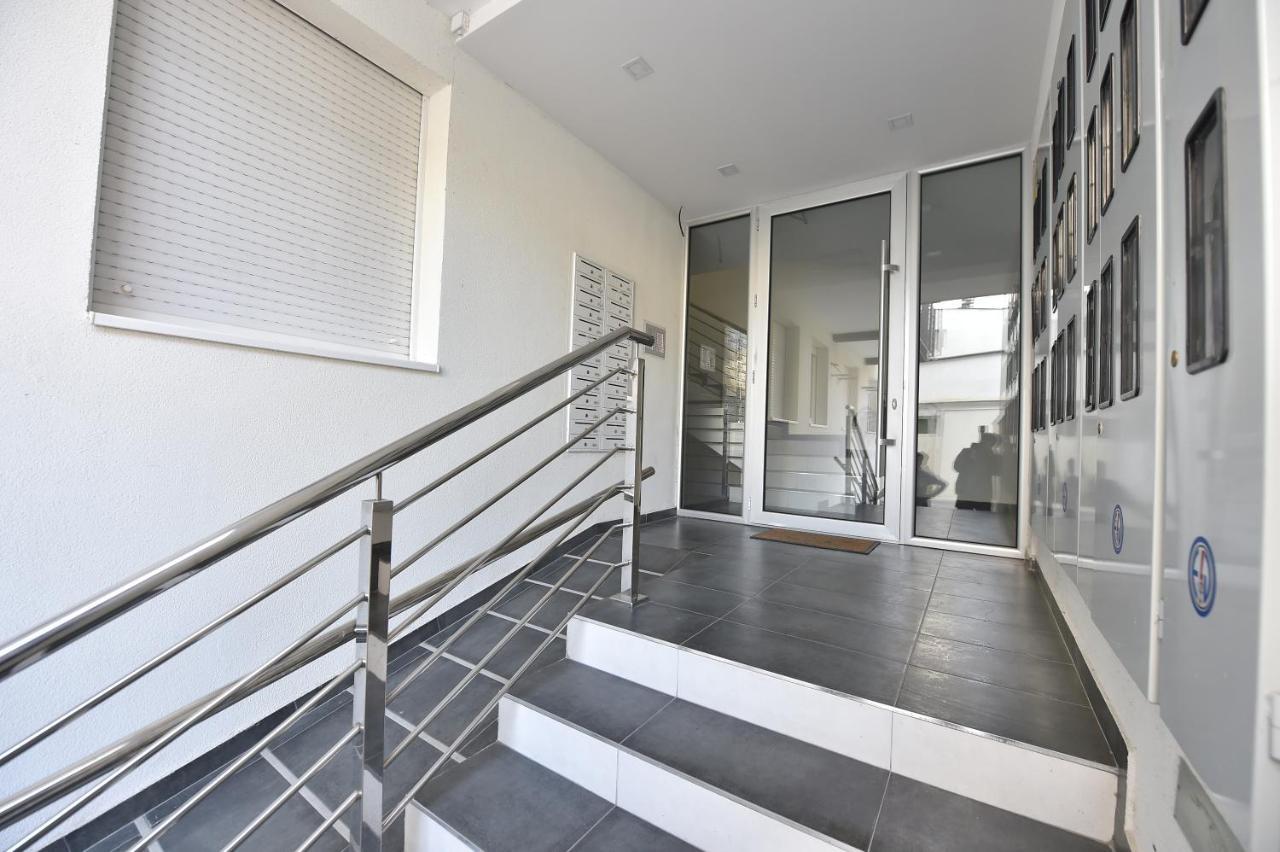 Apartment Sinisa With Garage Novi Sad Exterior foto